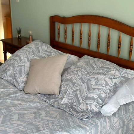 Bed and Breakfast Les Cigales Villelaure Экстерьер фото