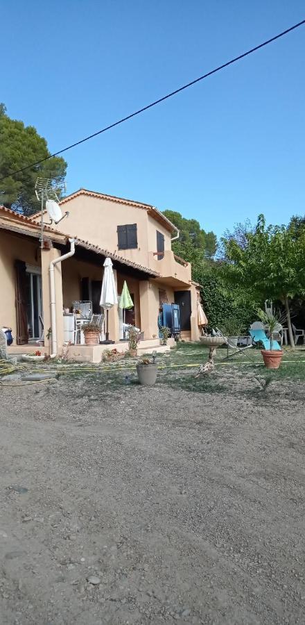 Bed and Breakfast Les Cigales Villelaure Экстерьер фото