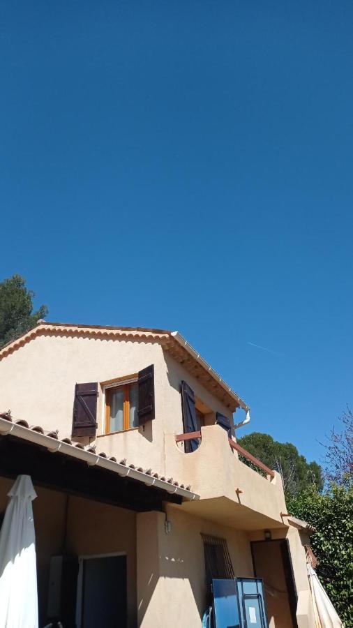 Bed and Breakfast Les Cigales Villelaure Экстерьер фото