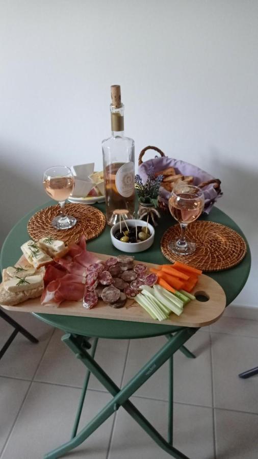Bed and Breakfast Les Cigales Villelaure Экстерьер фото