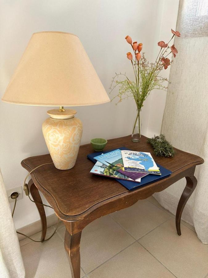 Bed and Breakfast Les Cigales Villelaure Экстерьер фото