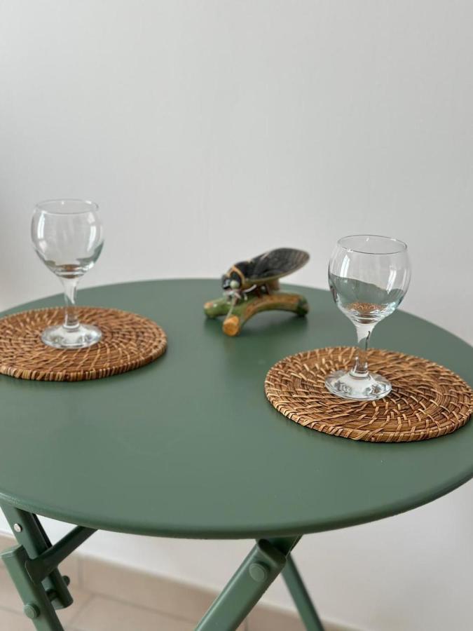 Bed and Breakfast Les Cigales Villelaure Экстерьер фото