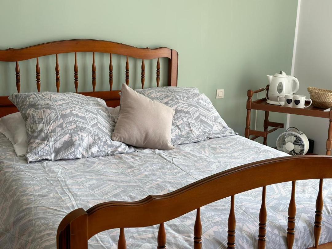 Bed and Breakfast Les Cigales Villelaure Экстерьер фото