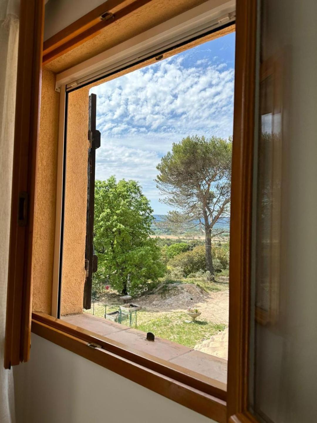 Bed and Breakfast Les Cigales Villelaure Экстерьер фото
